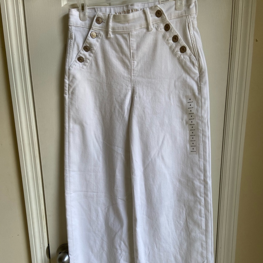 American Eagle High Rise Wide-Leg White Jeans